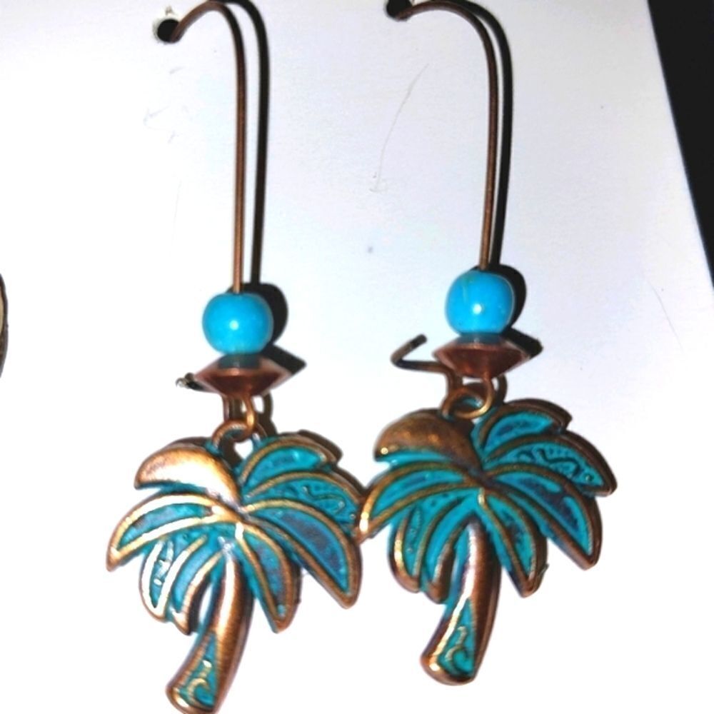 Vintage style dangle bohemian earring
